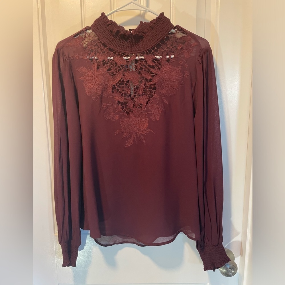 ASTR THE LABEL Women's Claire Embroidered Woven Blouse Wine Color Sz M Long Sl - Picture 2 of 10